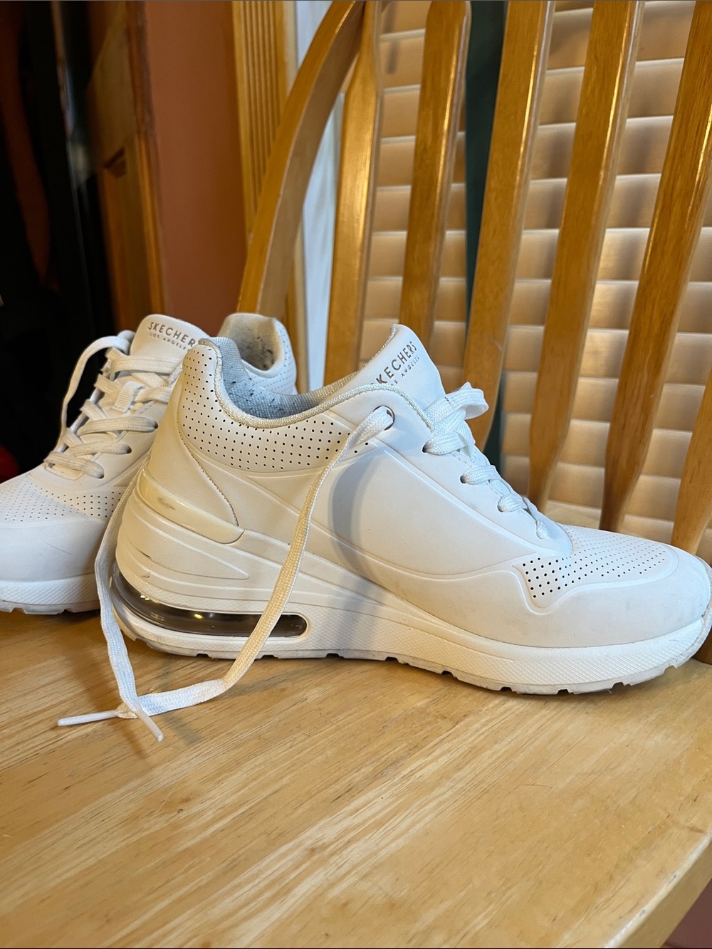 Skechers White Women's Air-Cushion Platform Sneakers